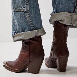 BRAND NEW Free People Brayden Western Boot - size 38/8